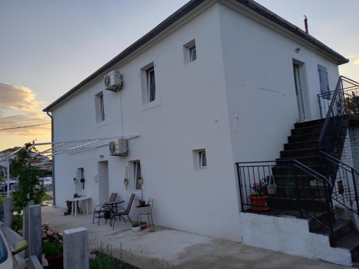 Old Marine House Apartman Tivat Kültér fotó