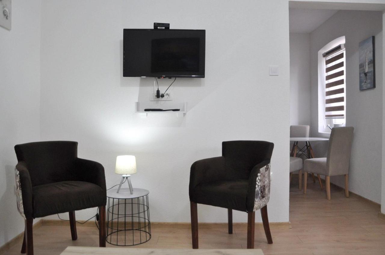 Old Marine House Apartman Tivat Kültér fotó