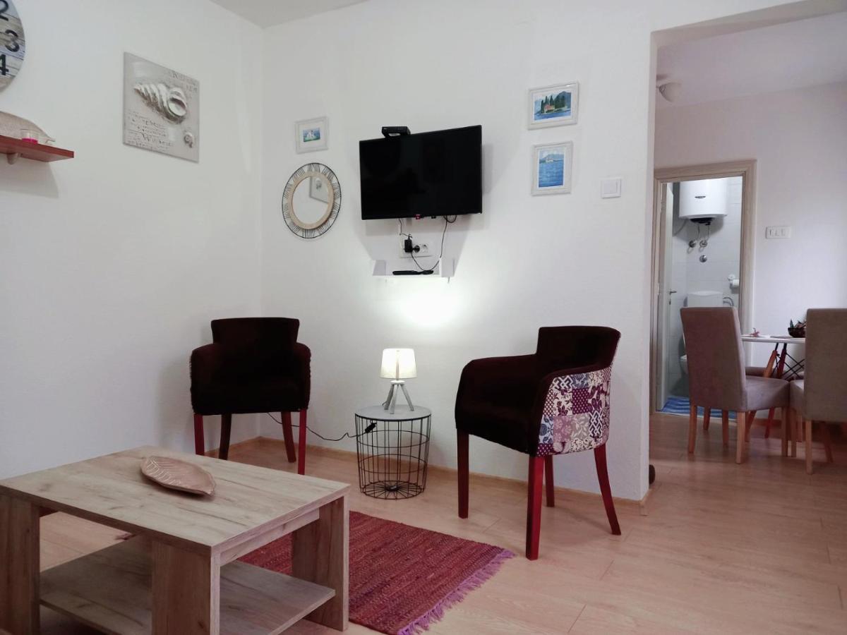 Old Marine House Apartman Tivat Kültér fotó